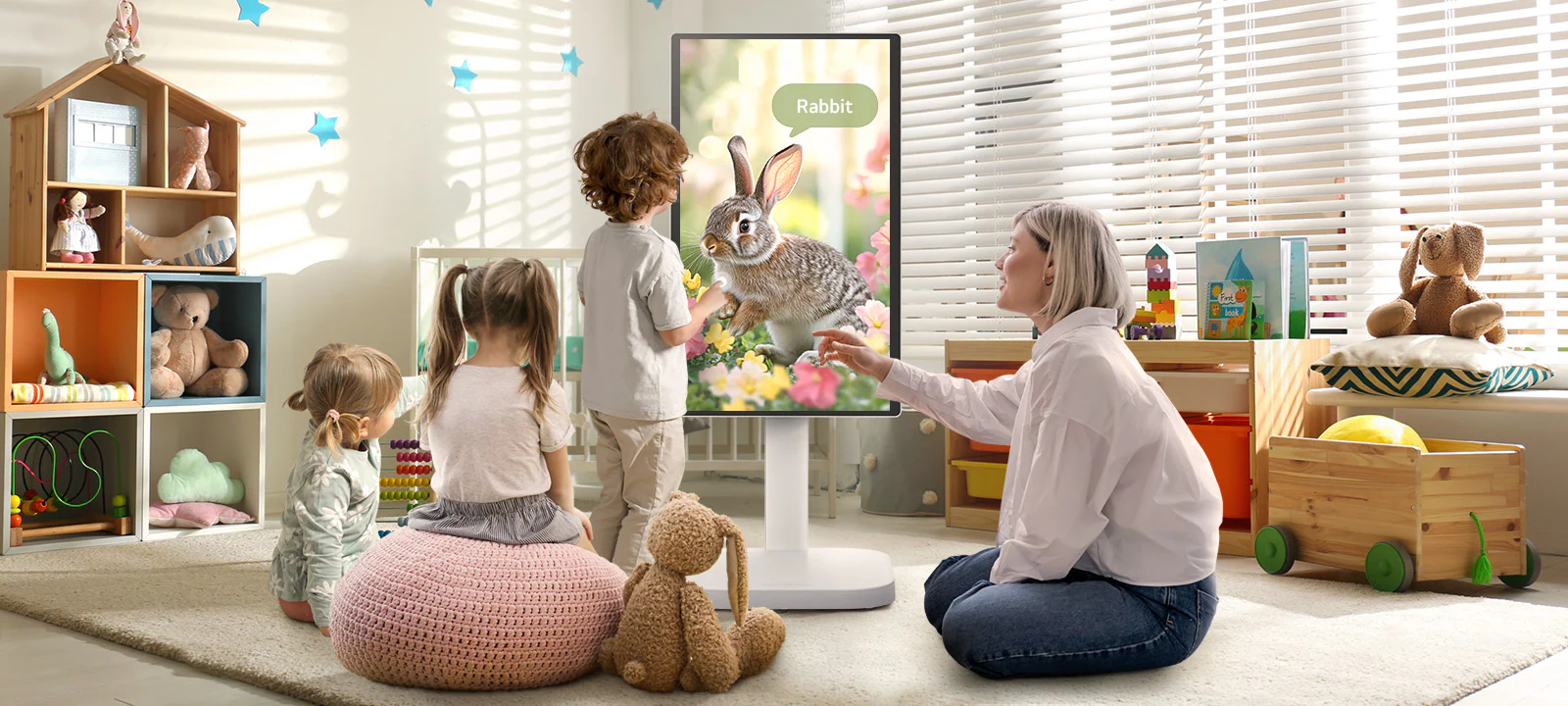 LG 32U889SA Smart Monitor Swing